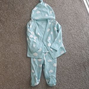 Carter's 3M baby blue sleep pajama set w cap